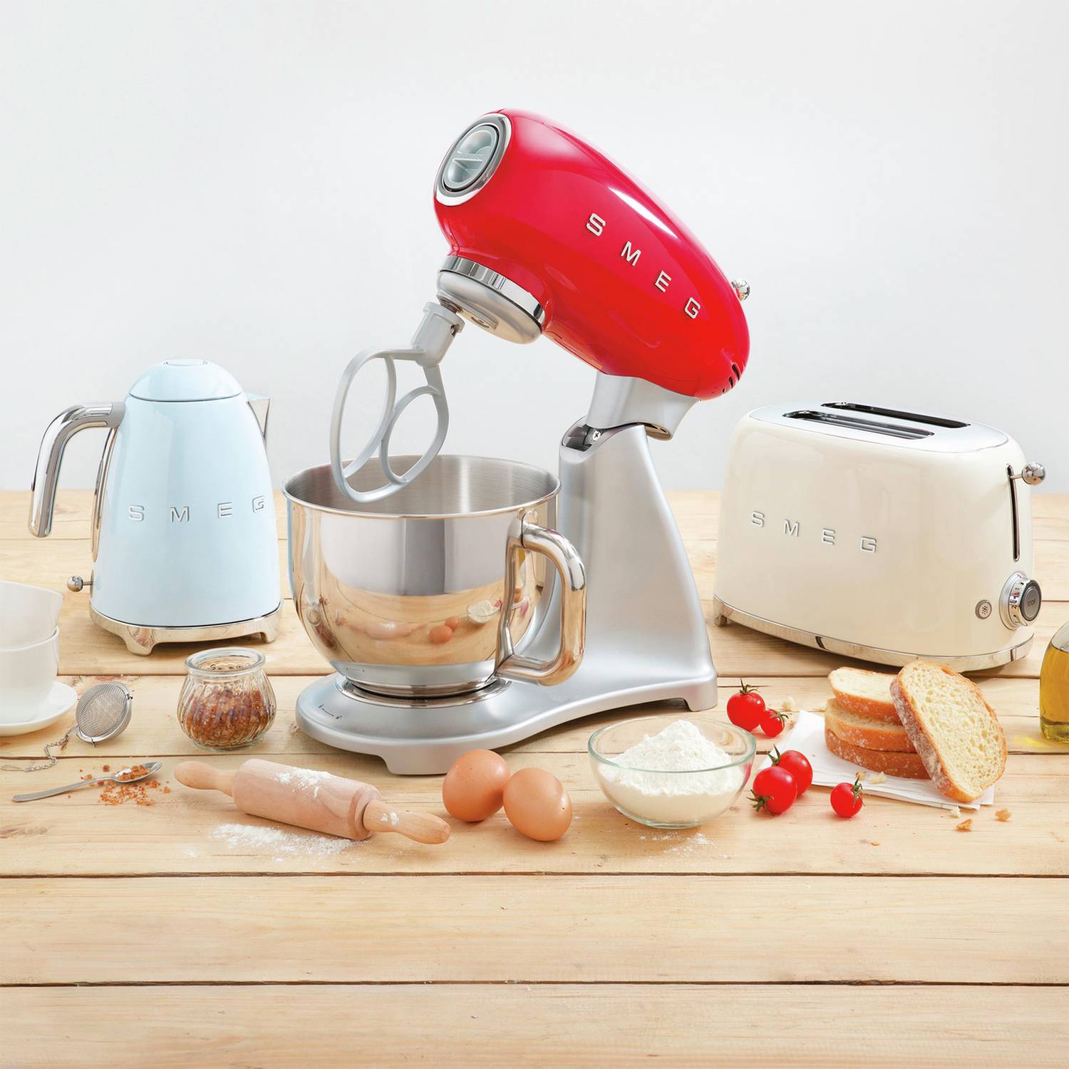 Smeg KLF03PBUK 50's Style Retro Kettle - Blue